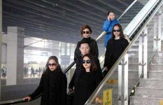 女保鏢一個(gè)月多少錢(qián)